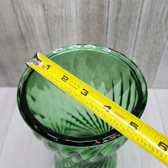 Vintage Green Glass Flower Vase Swirl Pattern Hourglass Shaped 8'' Tall - Picture 6 of 7